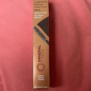 Lengthening mascara